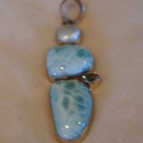 Silver plated Larimar pendant with blue gemstone - Picture 1 of 3